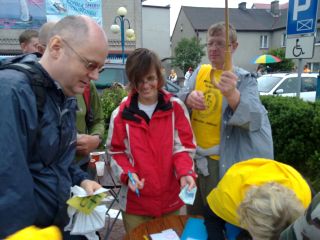 Nieodzowną pomocą Ali przy zapisach jest Kasia